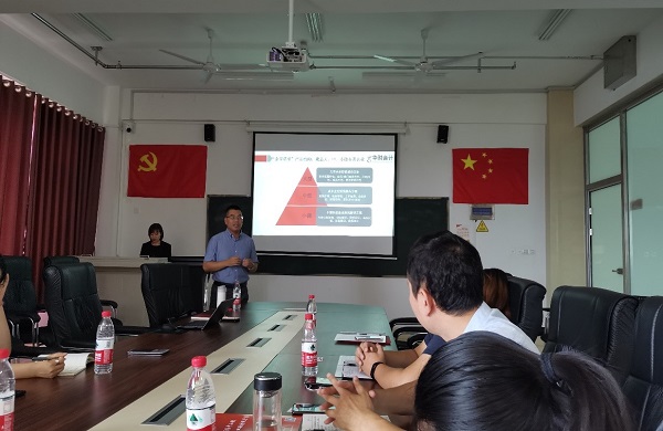 1631958778130380.jpg 13.公司与华财股份有限公司召开校企合作交流会2.jpg